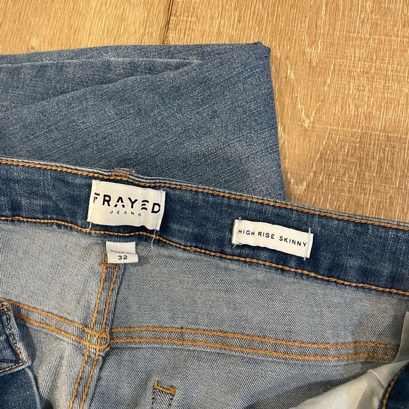 Frayed Jeans High Rise Skinny in 32 - Picture 5 of 5